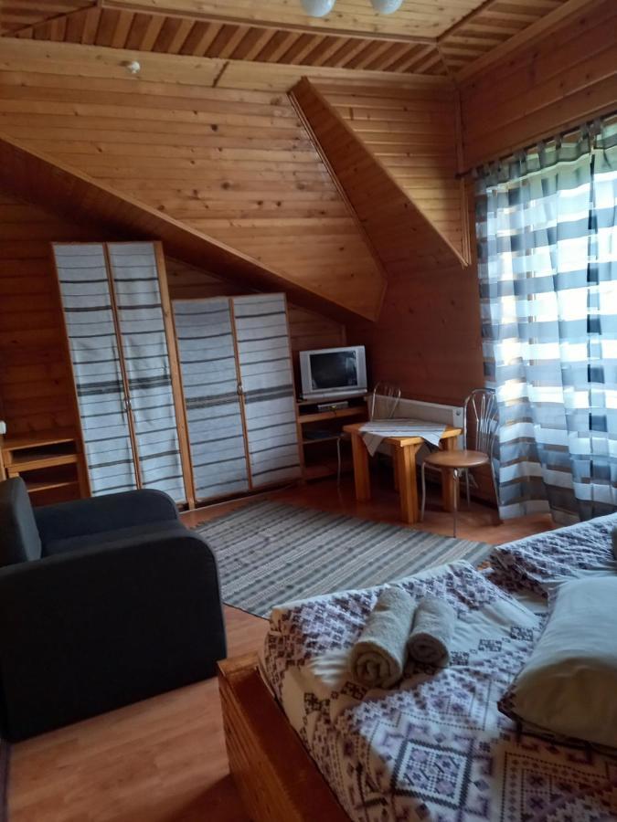 Садиба "Коренюки" Tatariw Exterior foto